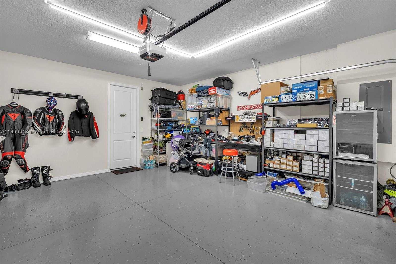 Small Image of 1436 SILK OAK DR, Hollywood Number 21