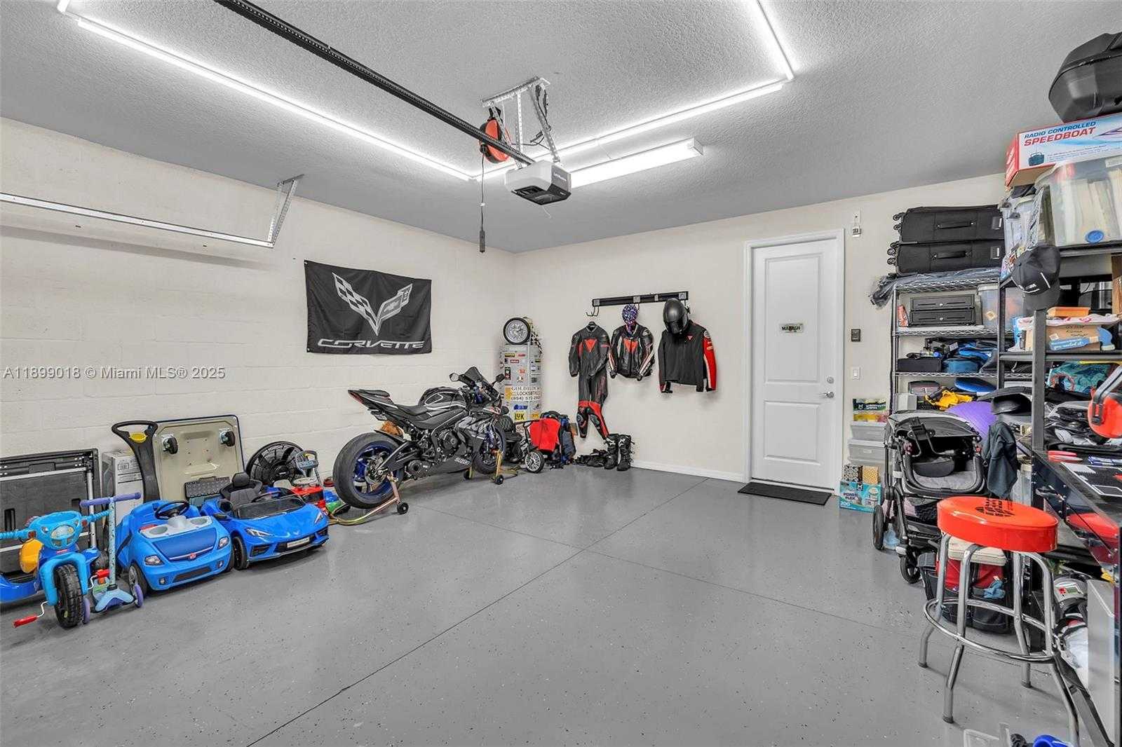 Small Image of 1436 SILK OAK DR, Hollywood Number 22