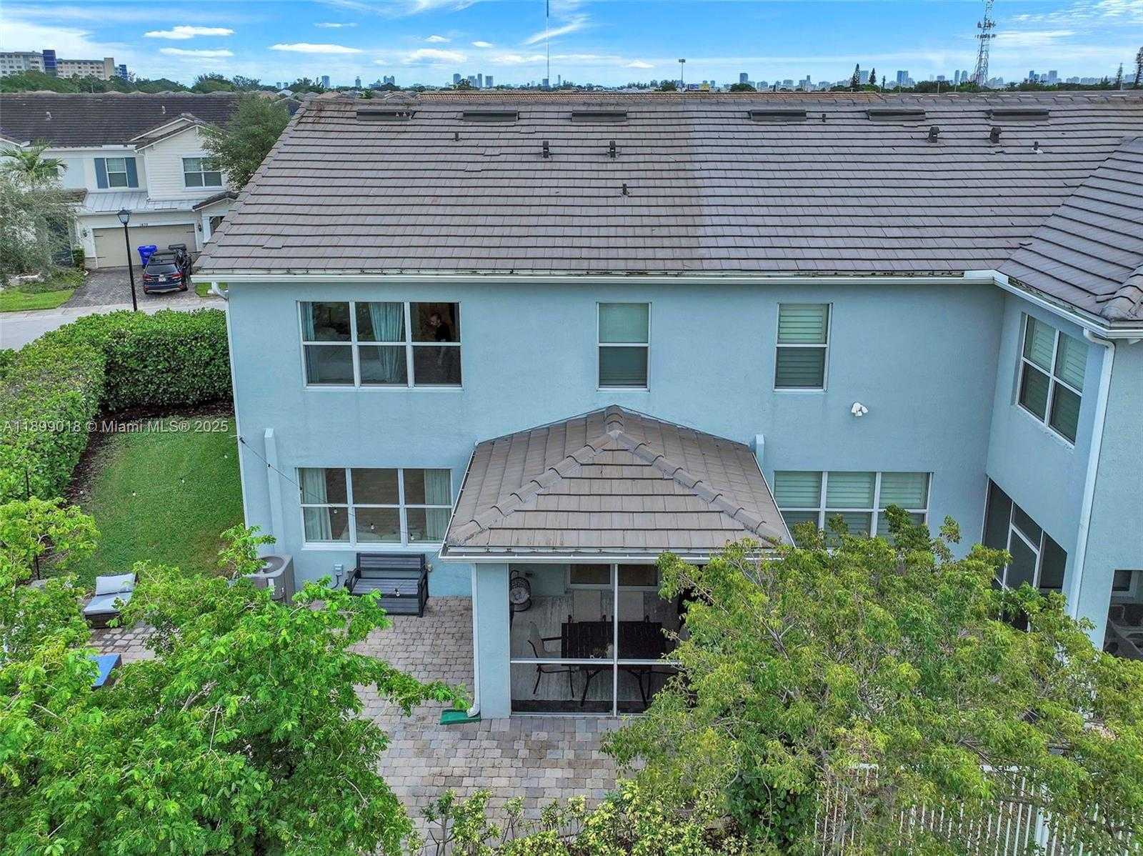 Small Image of 1436 SILK OAK DR, Hollywood Number 28