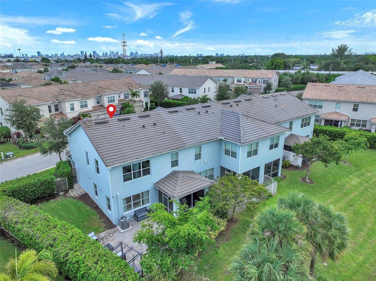Small Image of 1436 SILK OAK DR, Hollywood Number 29