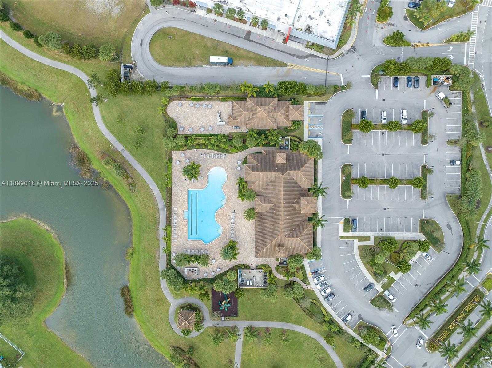 Small Image of 1436 SILK OAK DR, Hollywood Number 37