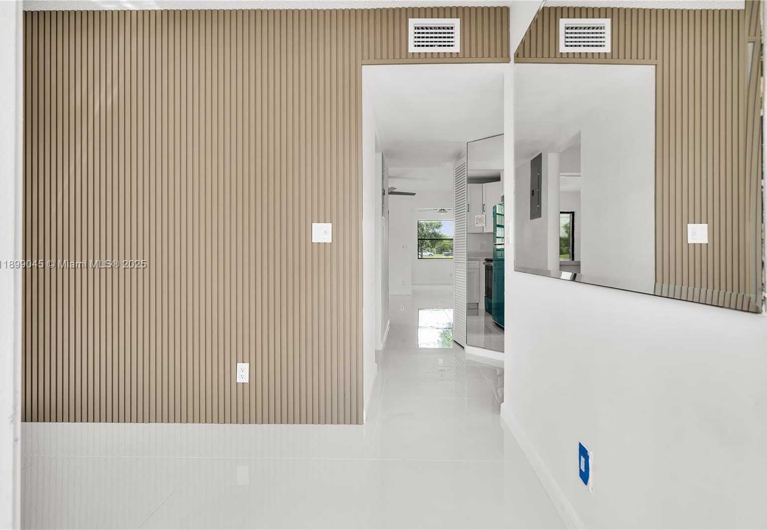 Small Image of 201 FREEDOM CT #201, Deerfield Beach Number 3