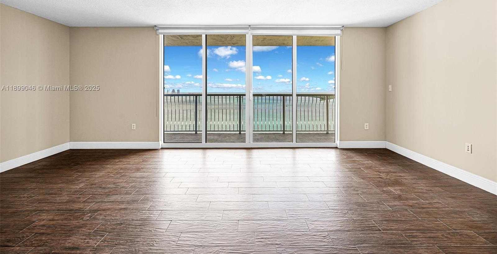 Small Image of 1200 BRICKELL BAY DR #3501, Miami Number 11