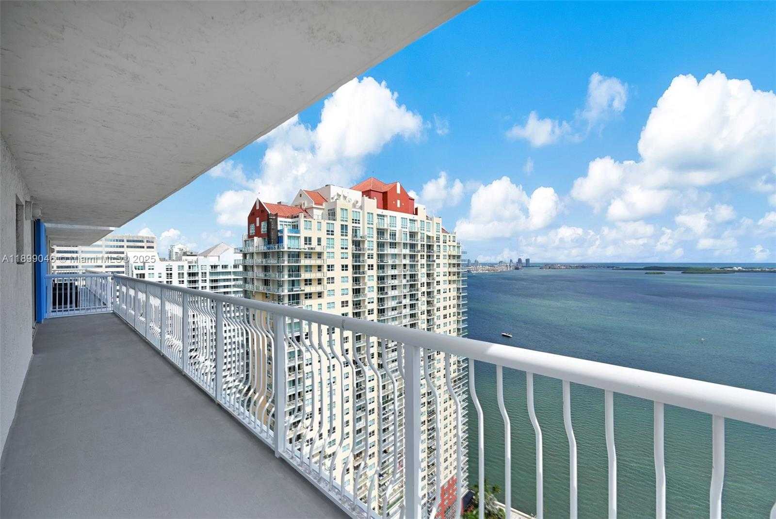 Small Image of 1200 BRICKELL BAY DR #3501, Miami Number 15
