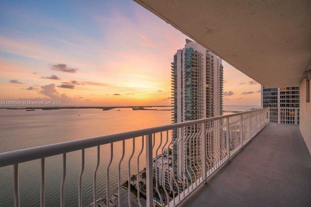 Small Image of 1200 BRICKELL BAY DR #3501, Miami Number 16
