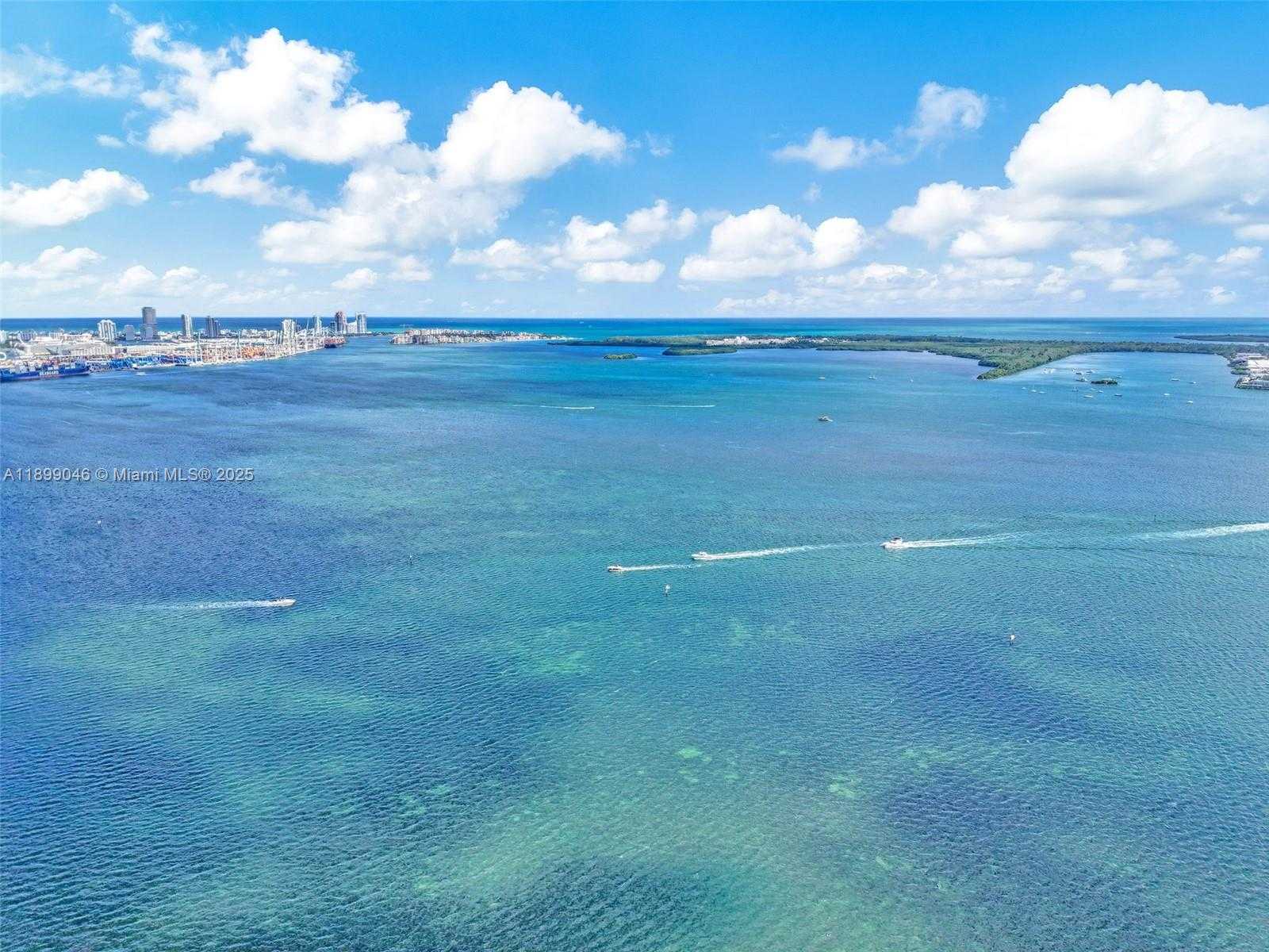 Small Image of 1200 BRICKELL BAY DR #3501, Miami Number 17