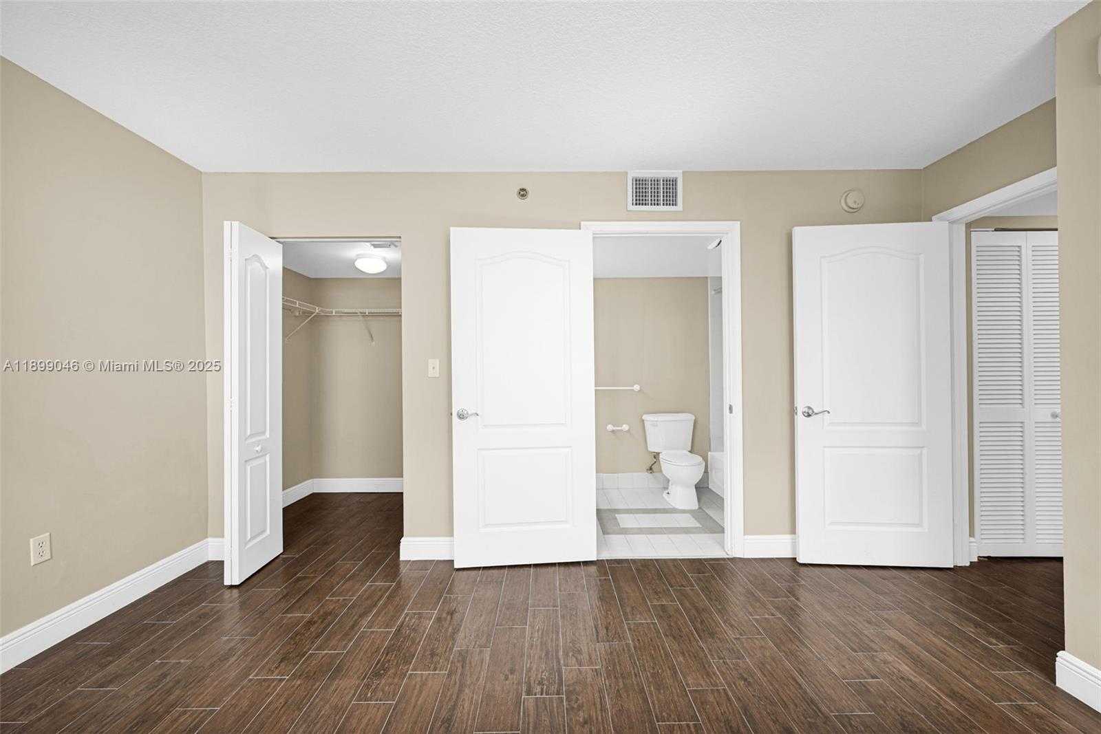 Small Image of 1200 BRICKELL BAY DR #3501, Miami Number 19