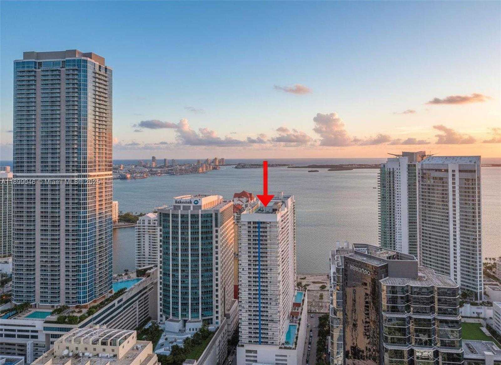 Small Image of 1200 BRICKELL BAY DR #3501, Miami Number 2