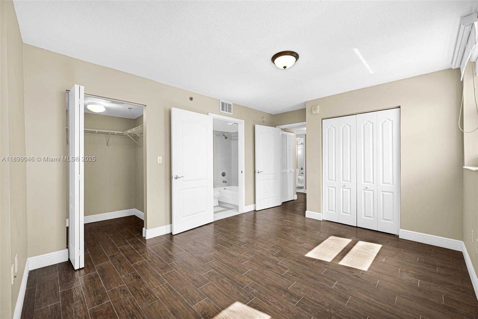 Small Image of 1200 BRICKELL BAY DR #3501, Miami Number 21