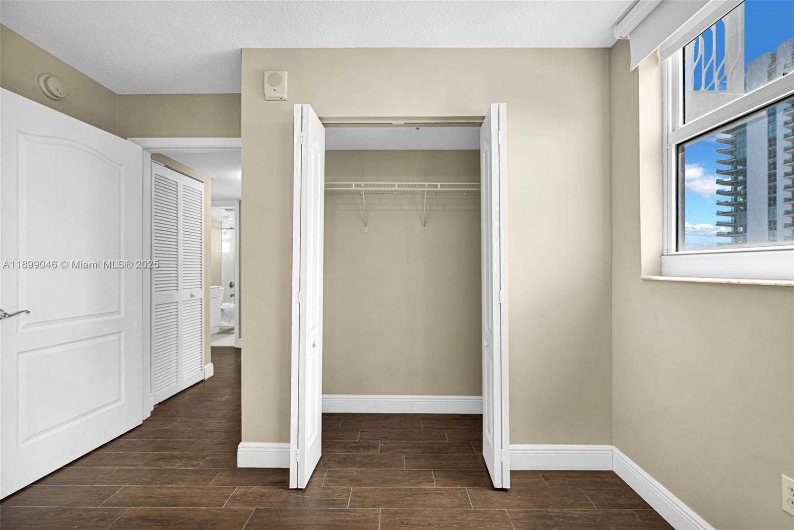 Small Image of 1200 BRICKELL BAY DR #3501, Miami Number 23