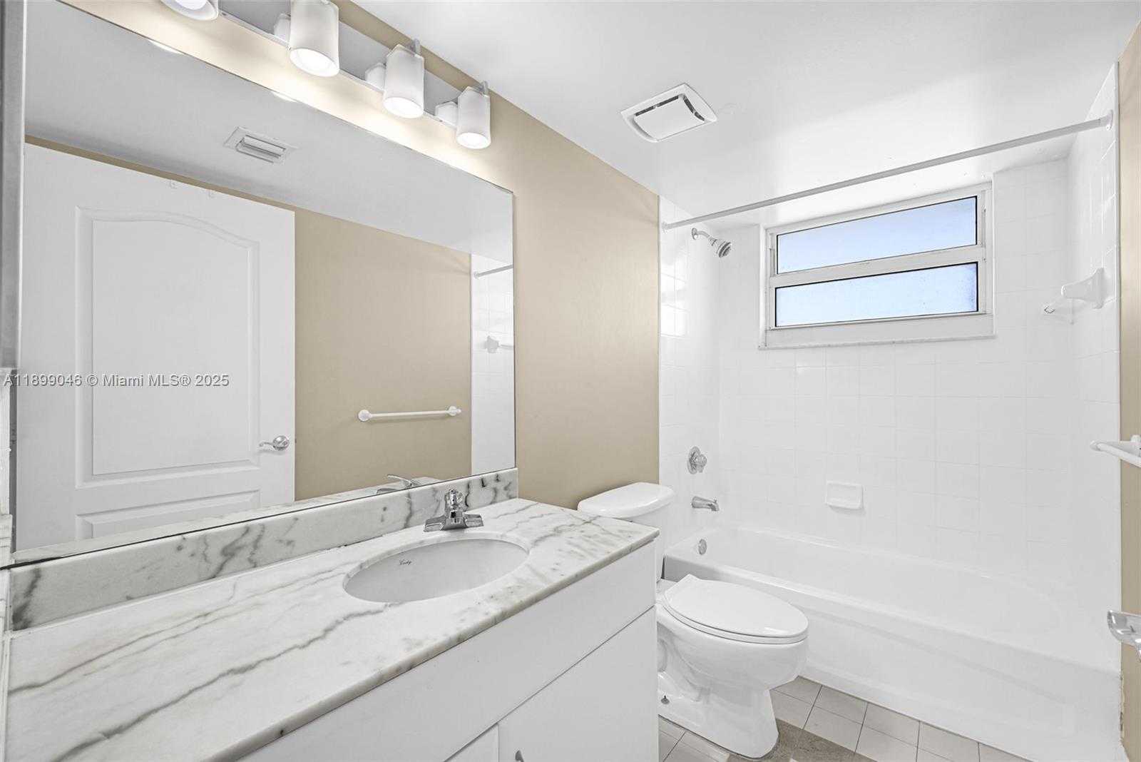 Small Image of 1200 BRICKELL BAY DR #3501, Miami Number 34