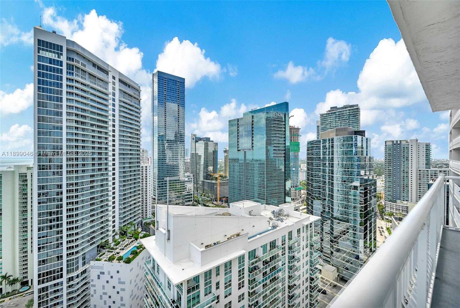 Small Image of 1200 BRICKELL BAY DR #3501, Miami Number 39
