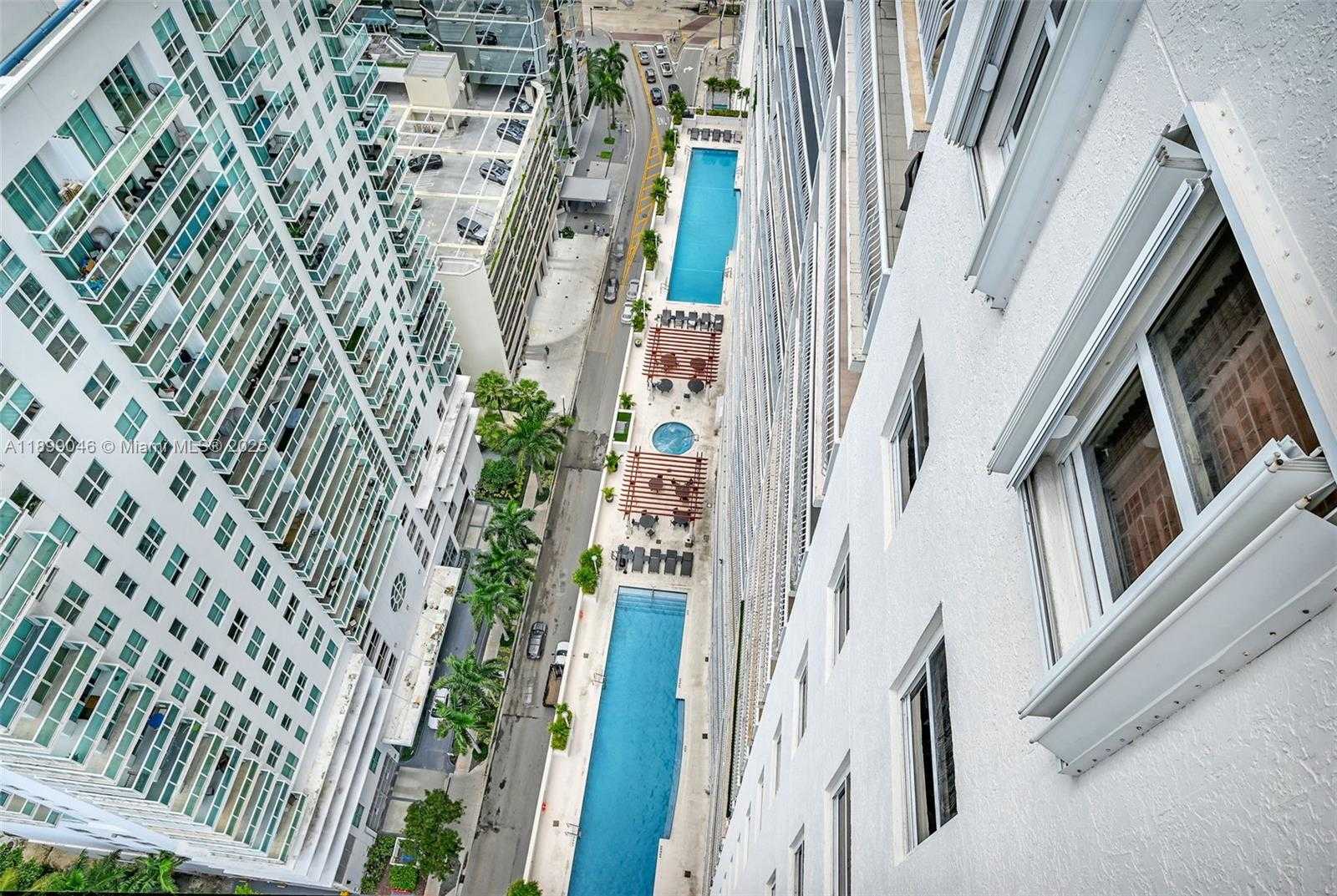 Small Image of 1200 BRICKELL BAY DR #3501, Miami Number 44