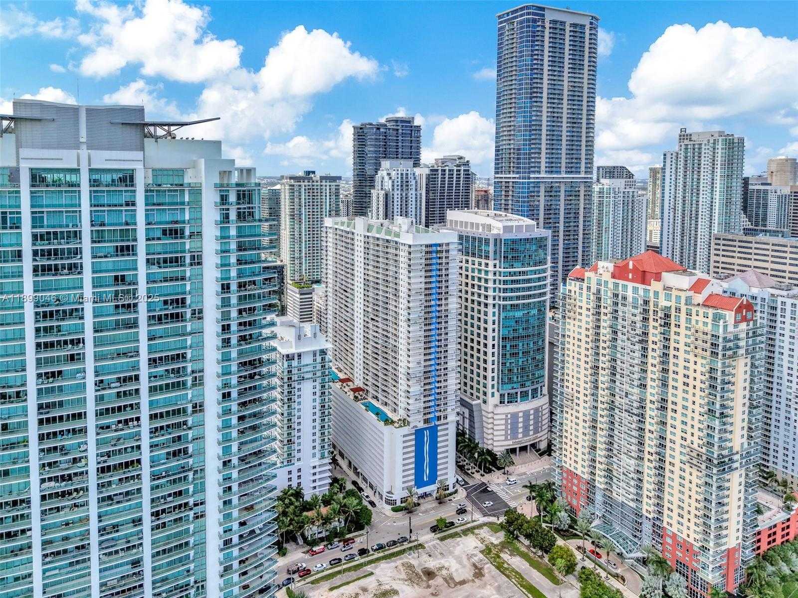 Small Image of 1200 BRICKELL BAY DR #3501, Miami Number 46