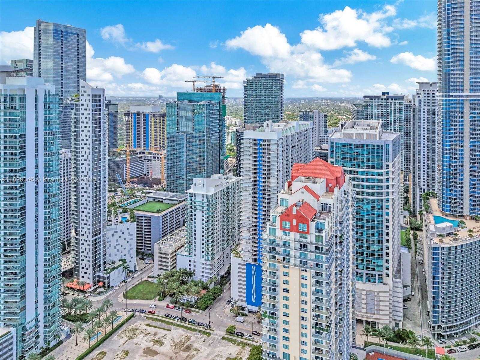 Small Image of 1200 BRICKELL BAY DR #3501, Miami Number 61