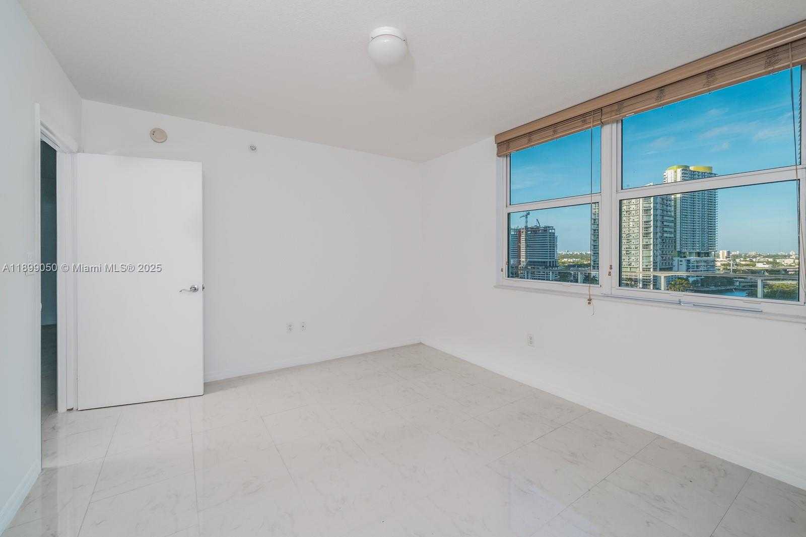 Small Image of 31 SOUTH EAST 5TH ST #1507, Miami Number 5