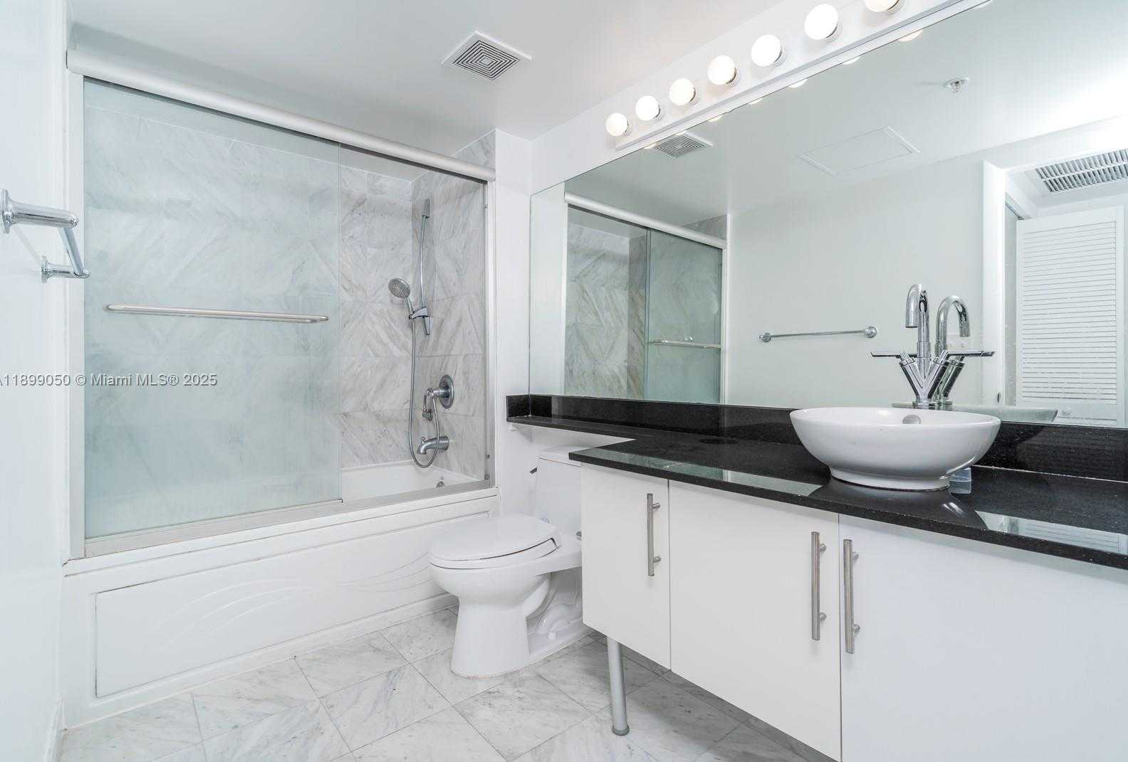 Small Image of 31 SOUTH EAST 5TH ST #1507, Miami Number 7