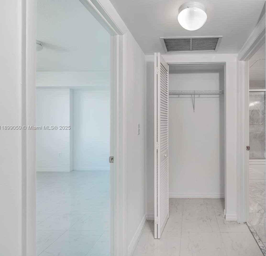 Small Image of 31 SOUTH EAST 5TH ST #1507, Miami Number 8