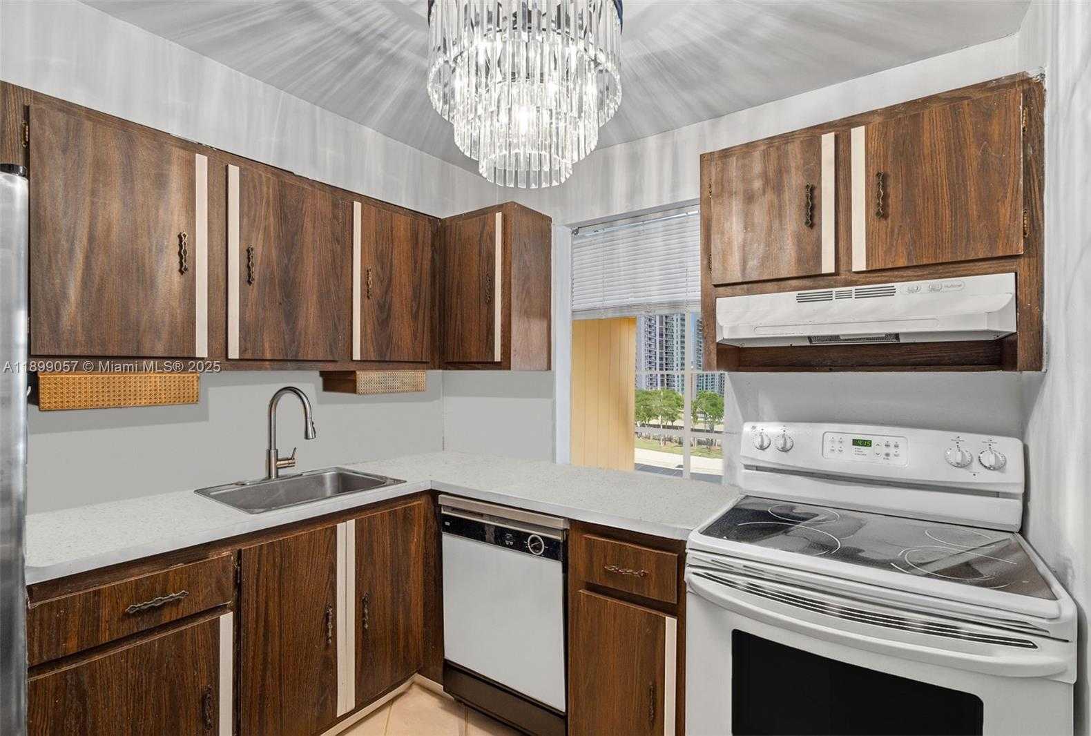 Small Image of 17620 ATLANTIC BLVD #316, Sunny Isles Beach Number 16