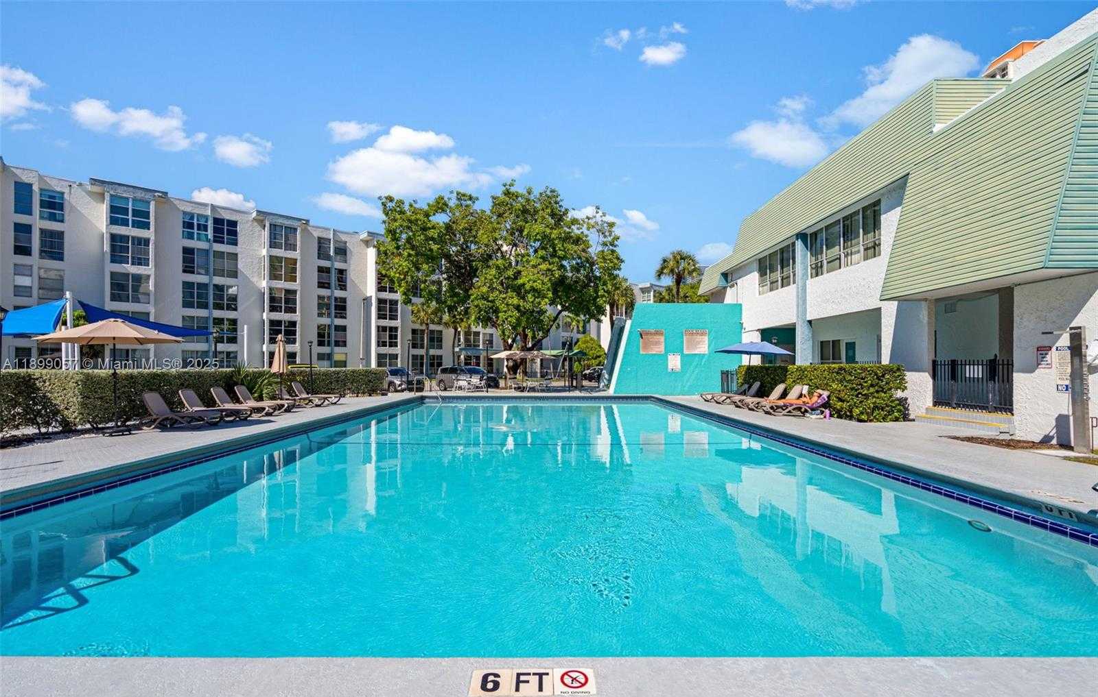 Small Image of 17620 ATLANTIC BLVD #316, Sunny Isles Beach Number 4