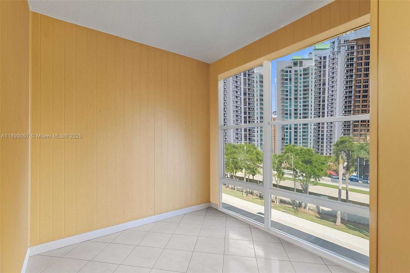 Small Image of 17620 ATLANTIC BLVD #316, Sunny Isles Beach Number 8