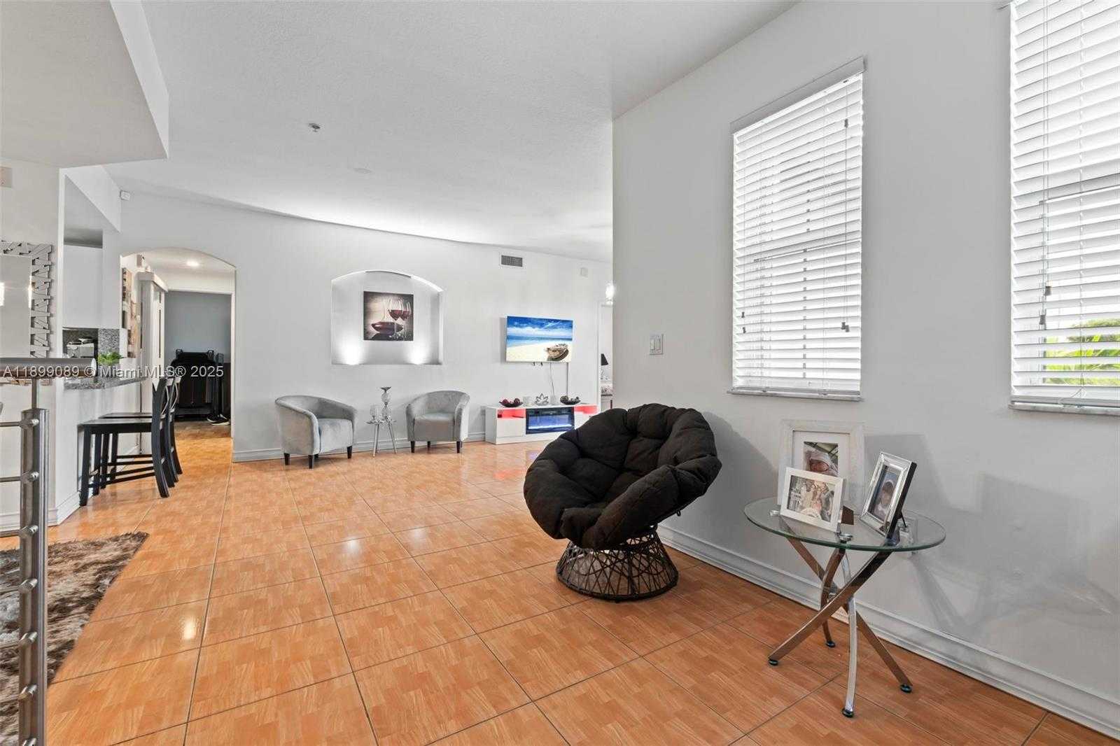 Small Image of 6500 NORTH WEST 114TH AVE #1032, Doral Number 8