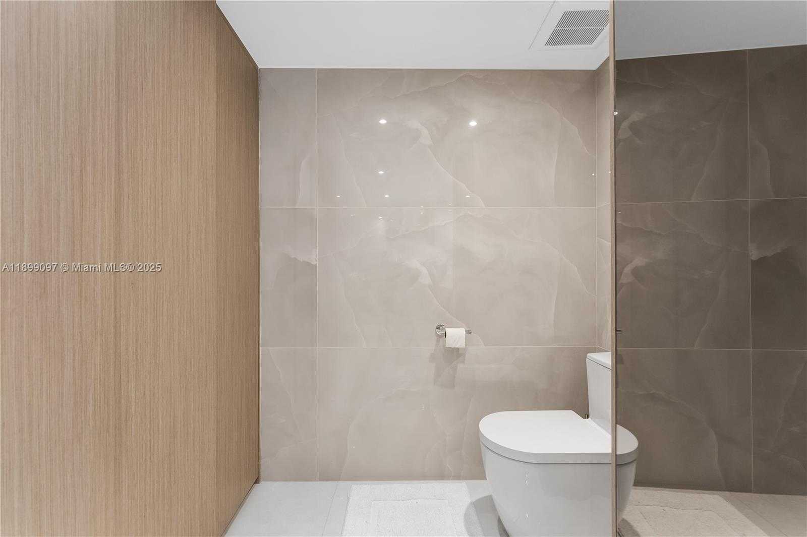 Small Image of 20191 EAST COUNTRY CLUB DR #1603, Aventura Number 28