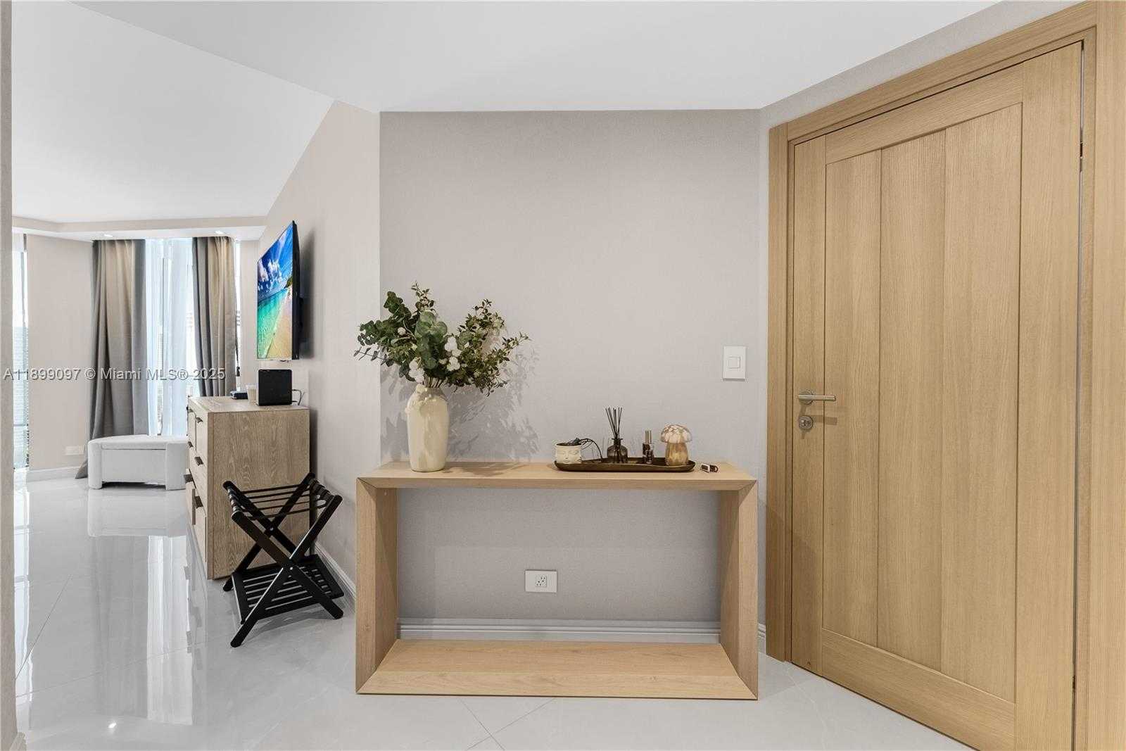 Small Image of 20191 EAST COUNTRY CLUB DR #1603, Aventura Number 29