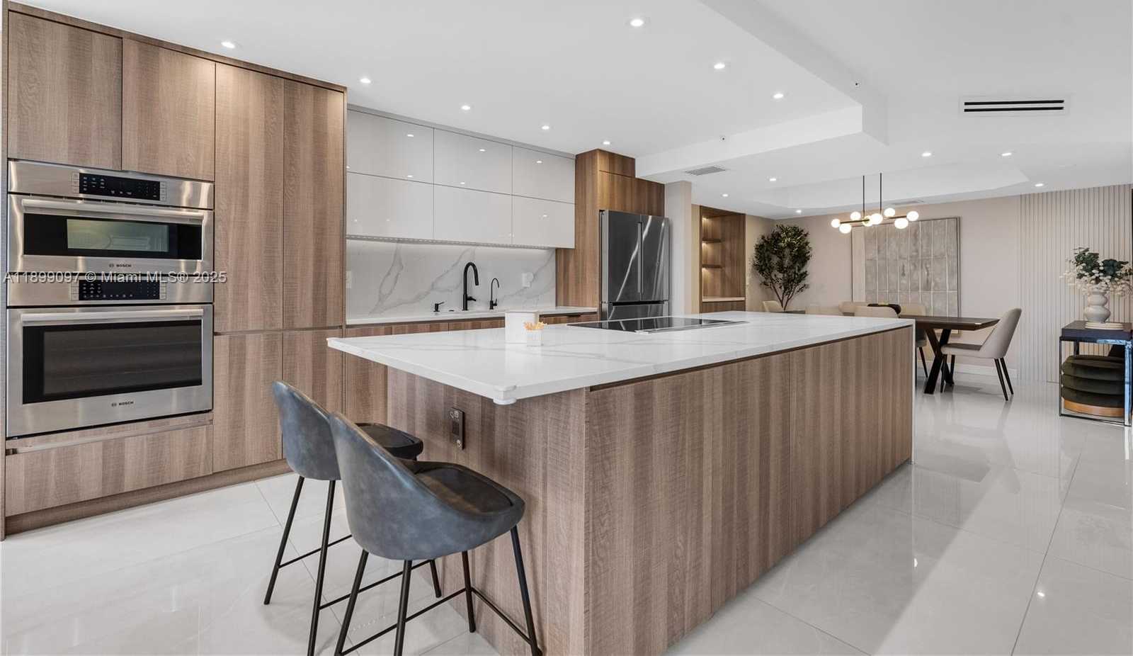 Small Image of 20191 EAST COUNTRY CLUB DR #1603, Aventura Number 3