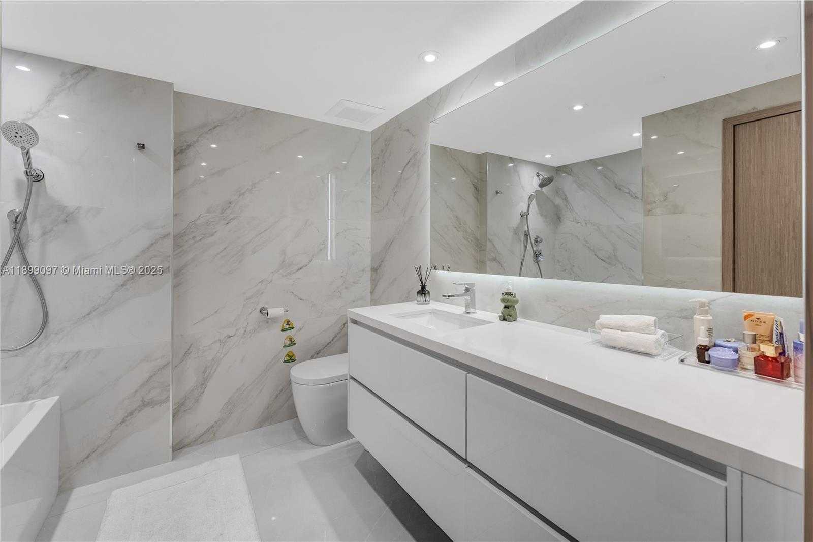 Small Image of 20191 EAST COUNTRY CLUB DR #1603, Aventura Number 33