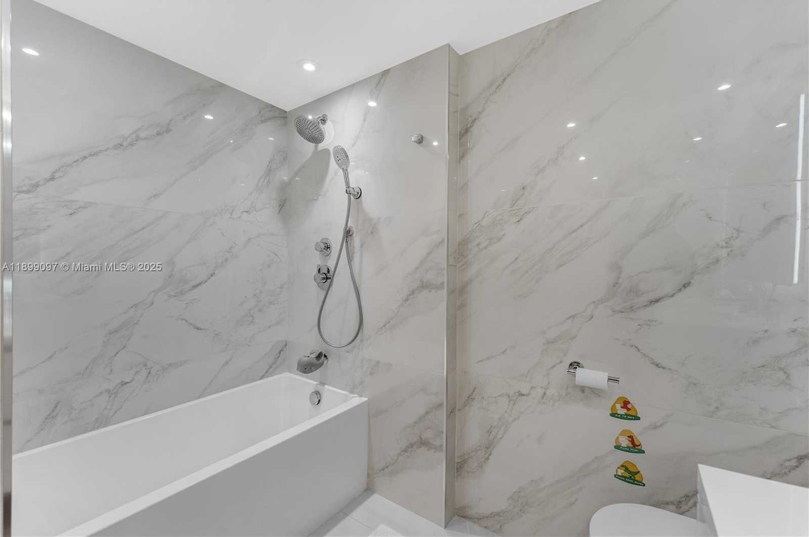 Small Image of 20191 EAST COUNTRY CLUB DR #1603, Aventura Number 34