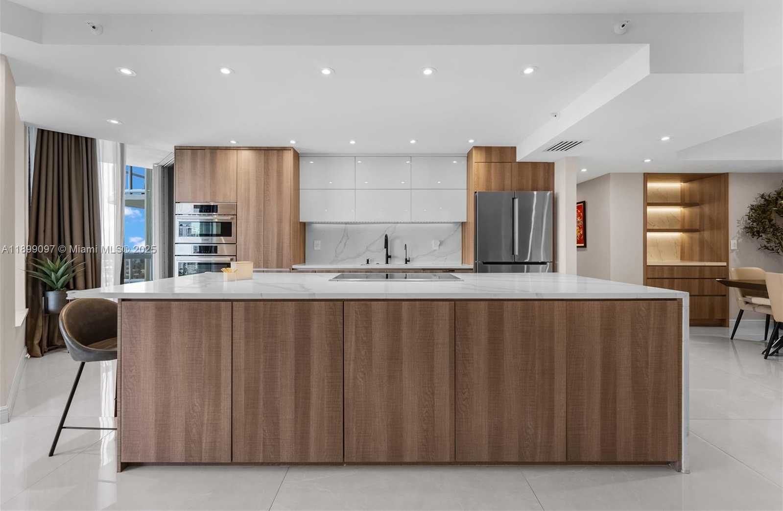 Small Image of 20191 EAST COUNTRY CLUB DR #1603, Aventura Number 5