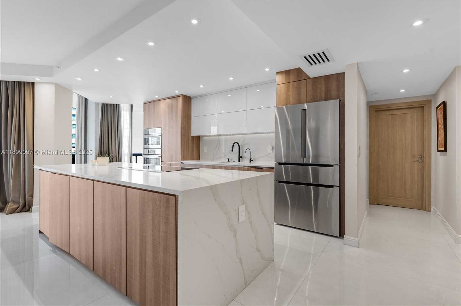 Small Image of 20191 EAST COUNTRY CLUB DR #1603, Aventura Number 6