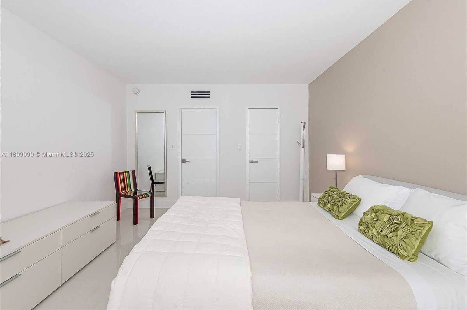 Small Image of 1000 WEST AVE #327, Miami Beach Number 20