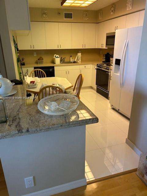 Small Image of 3530 NORTH MYSTIC POINTE DR #2307, Aventura Number 5