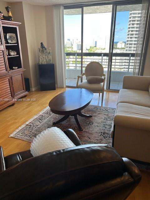 Small Image of 3530 NORTH MYSTIC POINTE DR #2307, Aventura Number 6