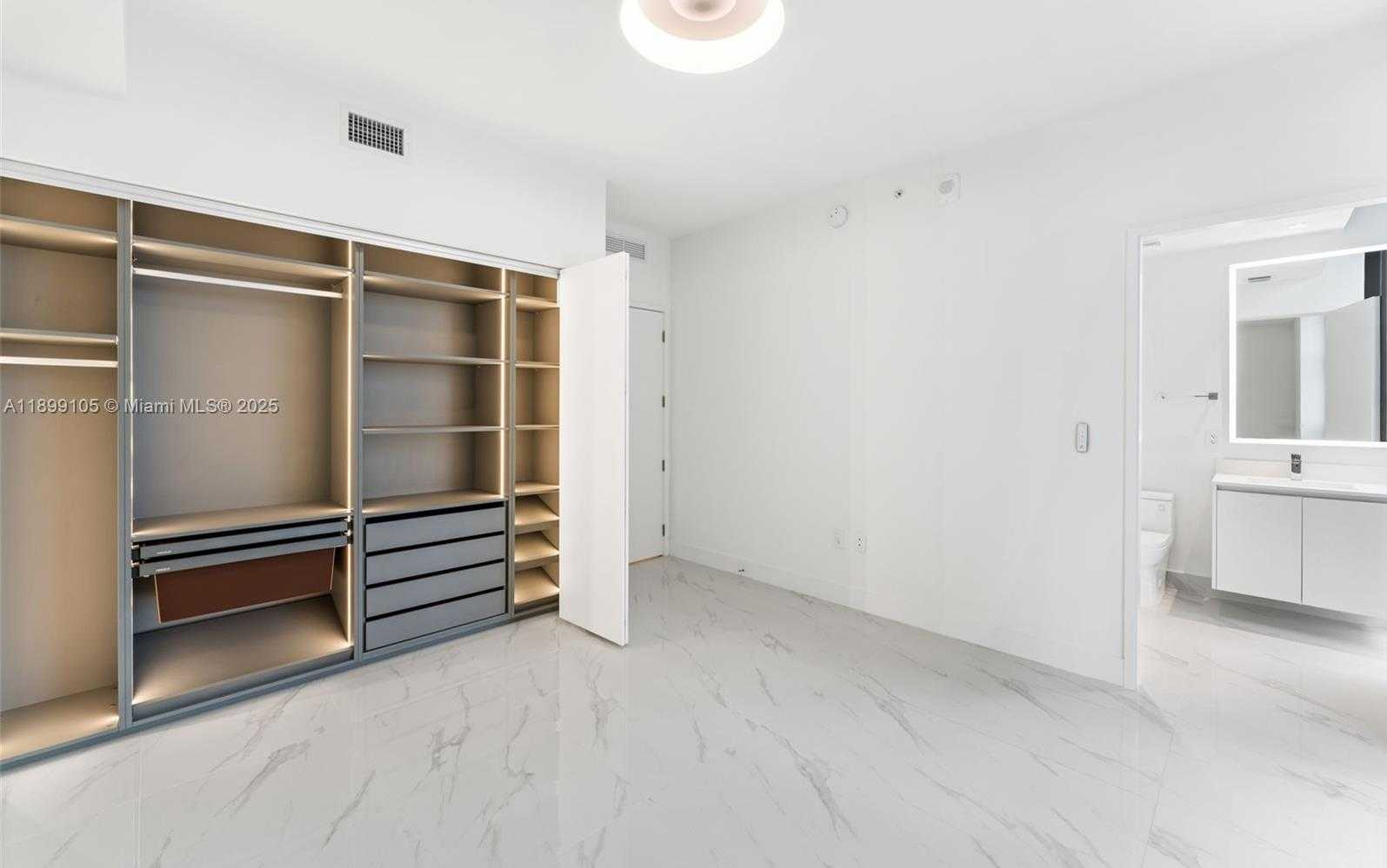 Small Image of 700 NE 24 ST #5401, Miami Number 20