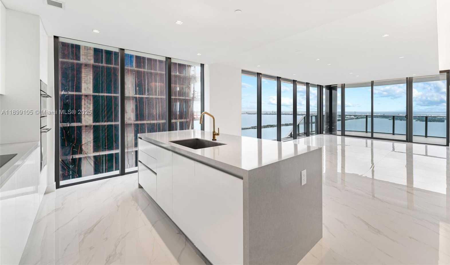 Small Image of 700 NE 24 ST #5401, Miami Number 4