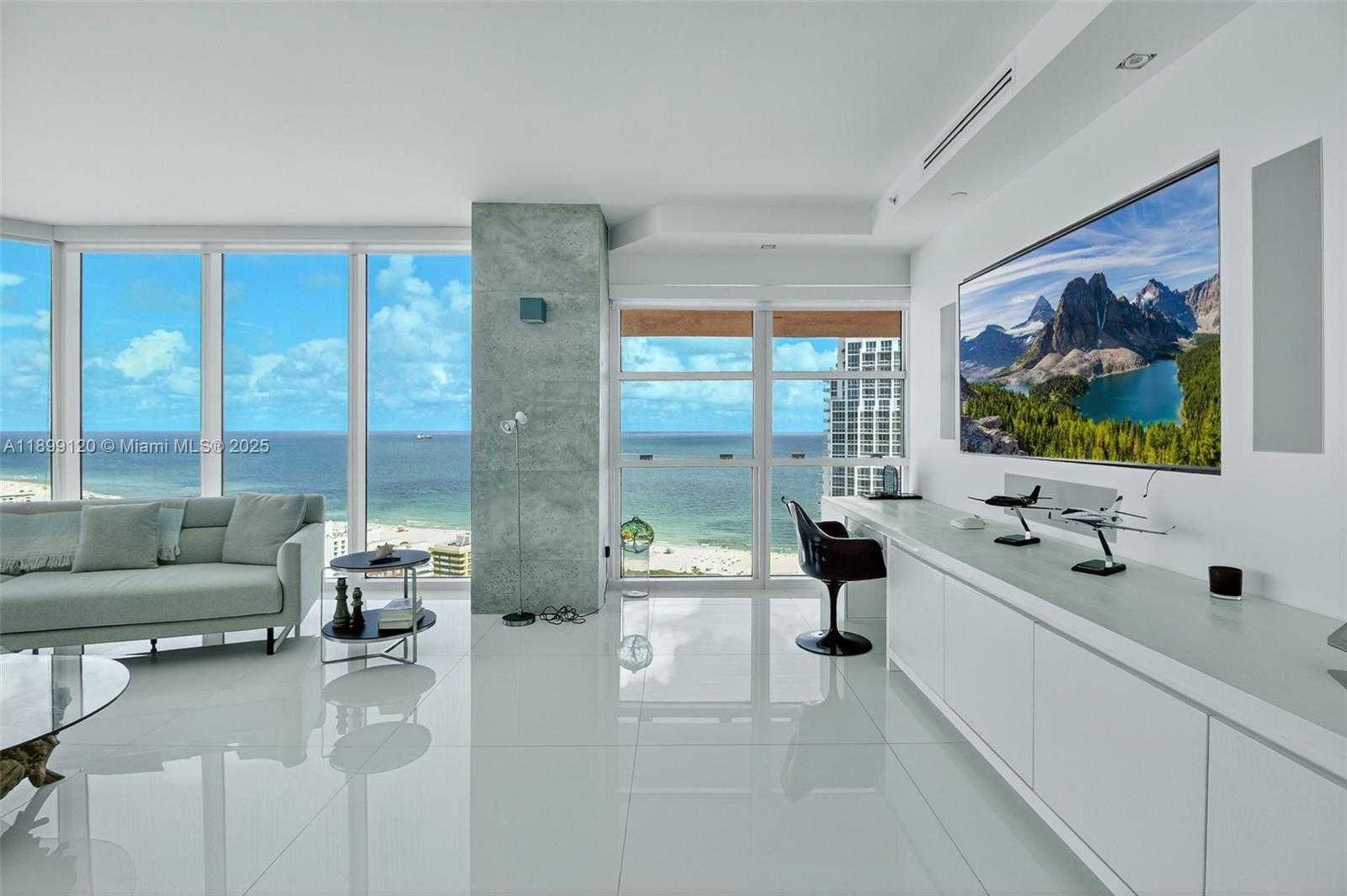 Small Image of 300 SOUTH POINTE DR #3105, Miami Beach Number 19