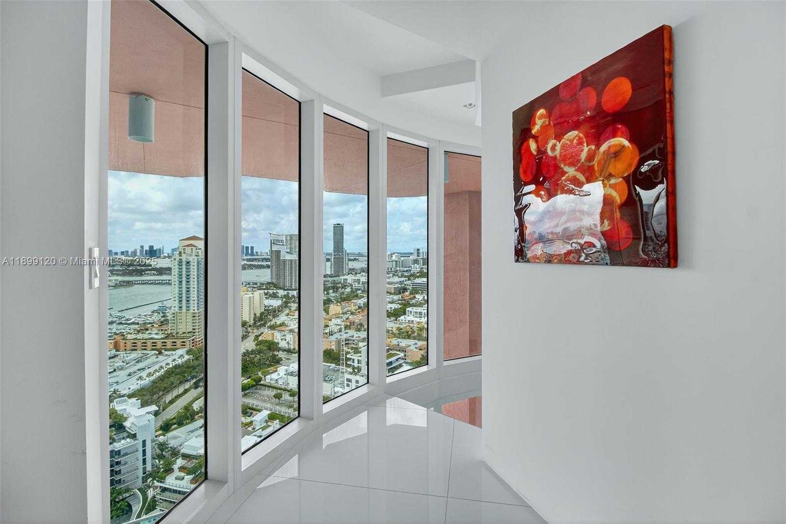 Small Image of 300 SOUTH POINTE DR #3105, Miami Beach Number 22
