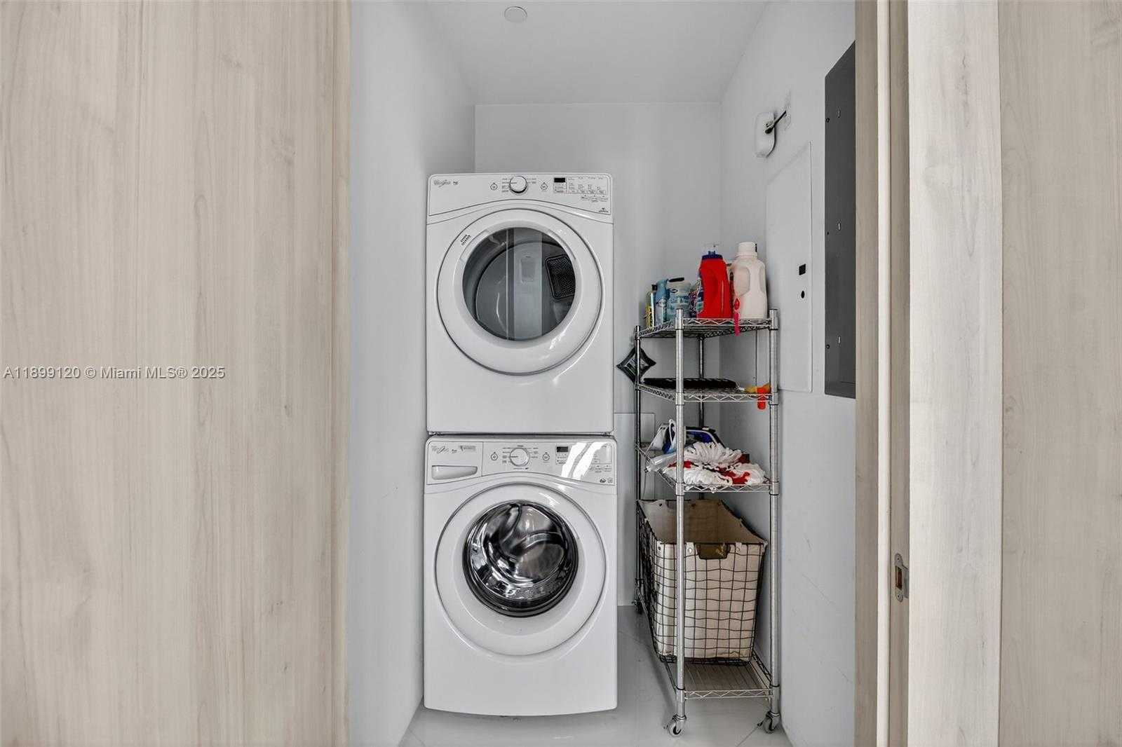 Small Image of 300 SOUTH POINTE DR #3105, Miami Beach Number 24