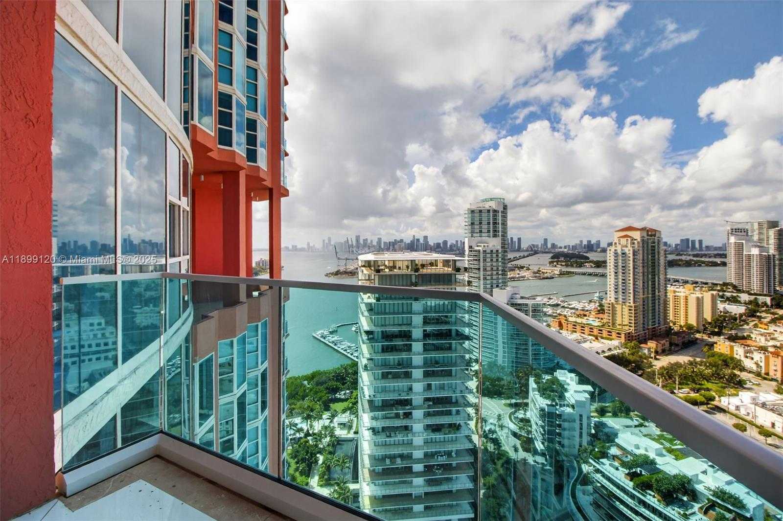 Small Image of 300 SOUTH POINTE DR #3105, Miami Beach Number 28