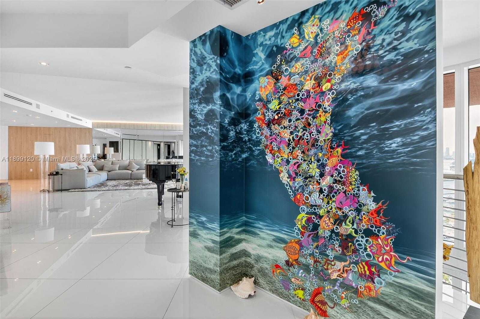 Small Image of 300 SOUTH POINTE DR #3105, Miami Beach Number 3