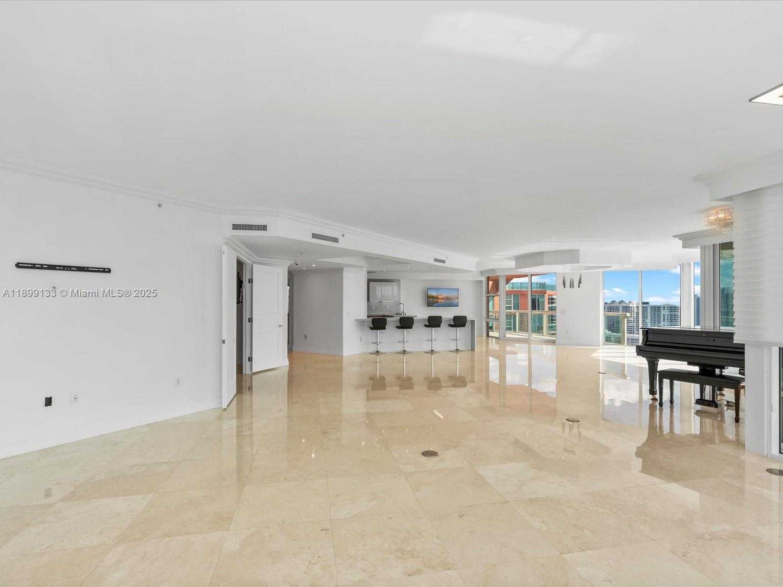 Small Image of 3370 HIDDEN BAY DR #3113, Aventura Number 10