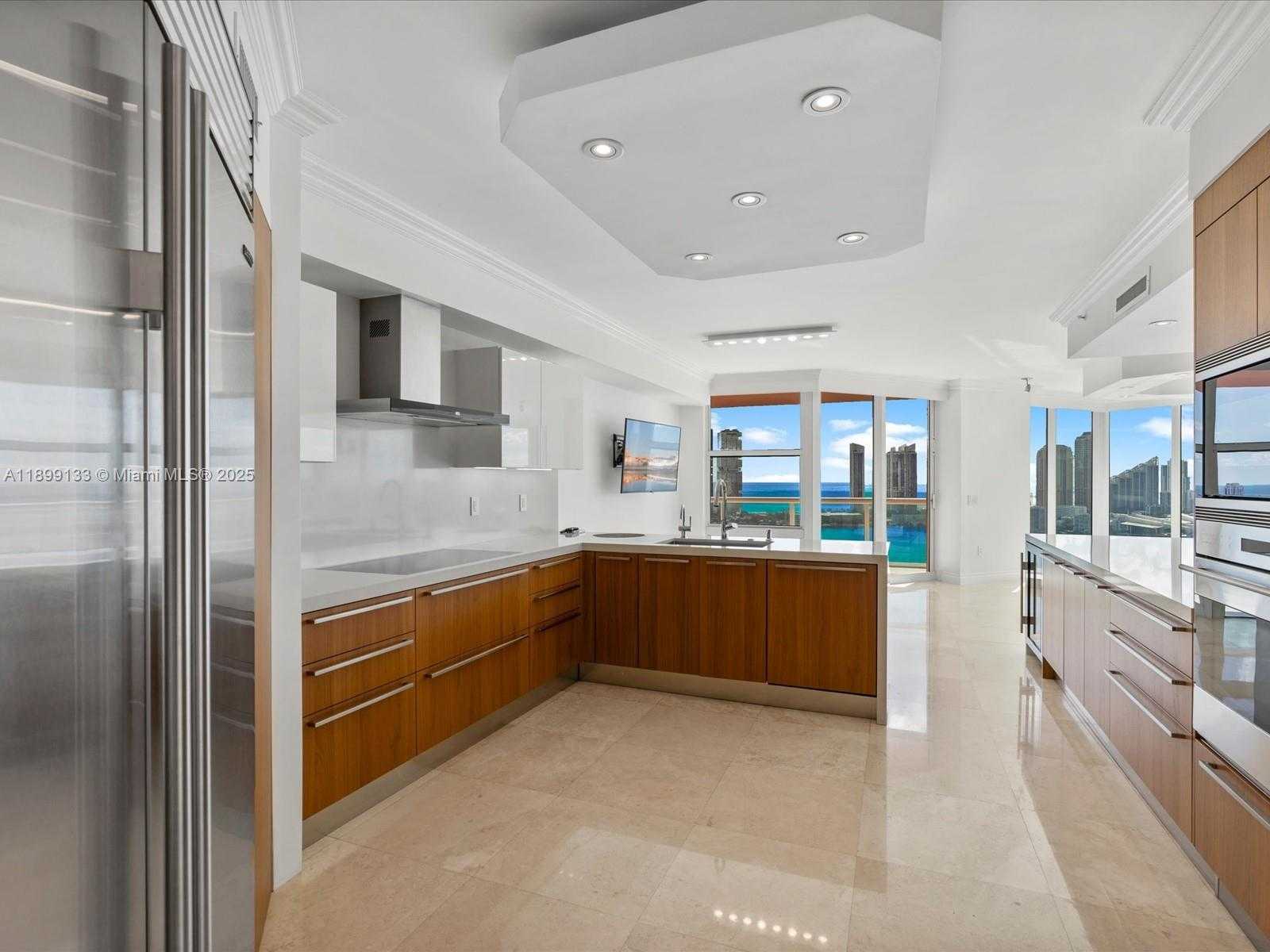 Small Image of 3370 HIDDEN BAY DR #3113, Aventura Number 13
