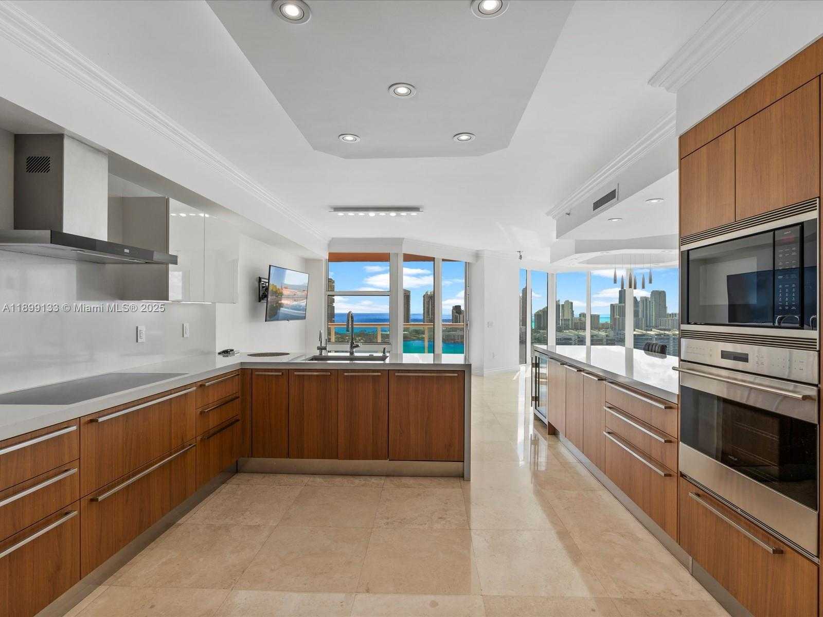 Small Image of 3370 HIDDEN BAY DR #3113, Aventura Number 14