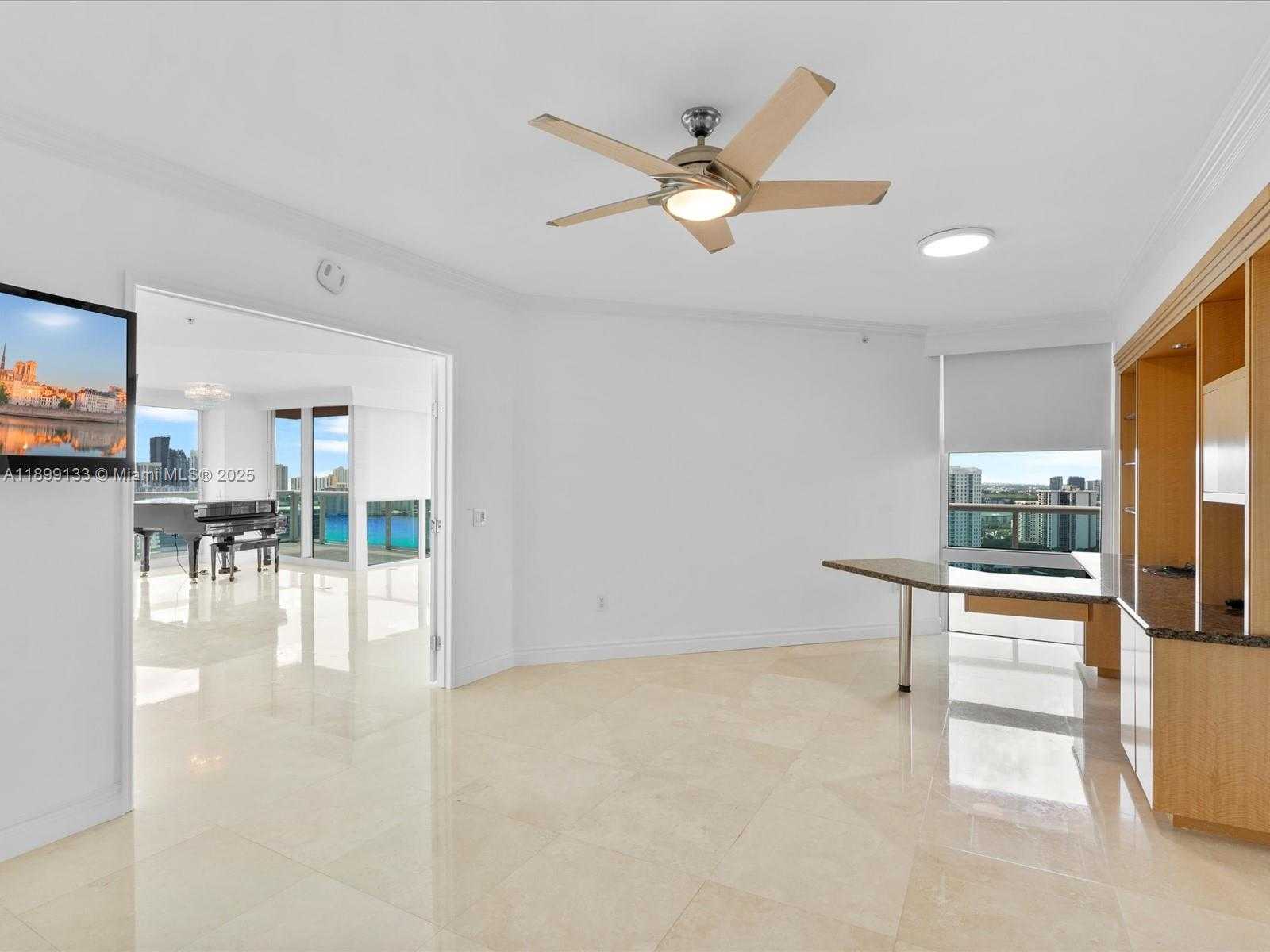 Small Image of 3370 HIDDEN BAY DR #3113, Aventura Number 22