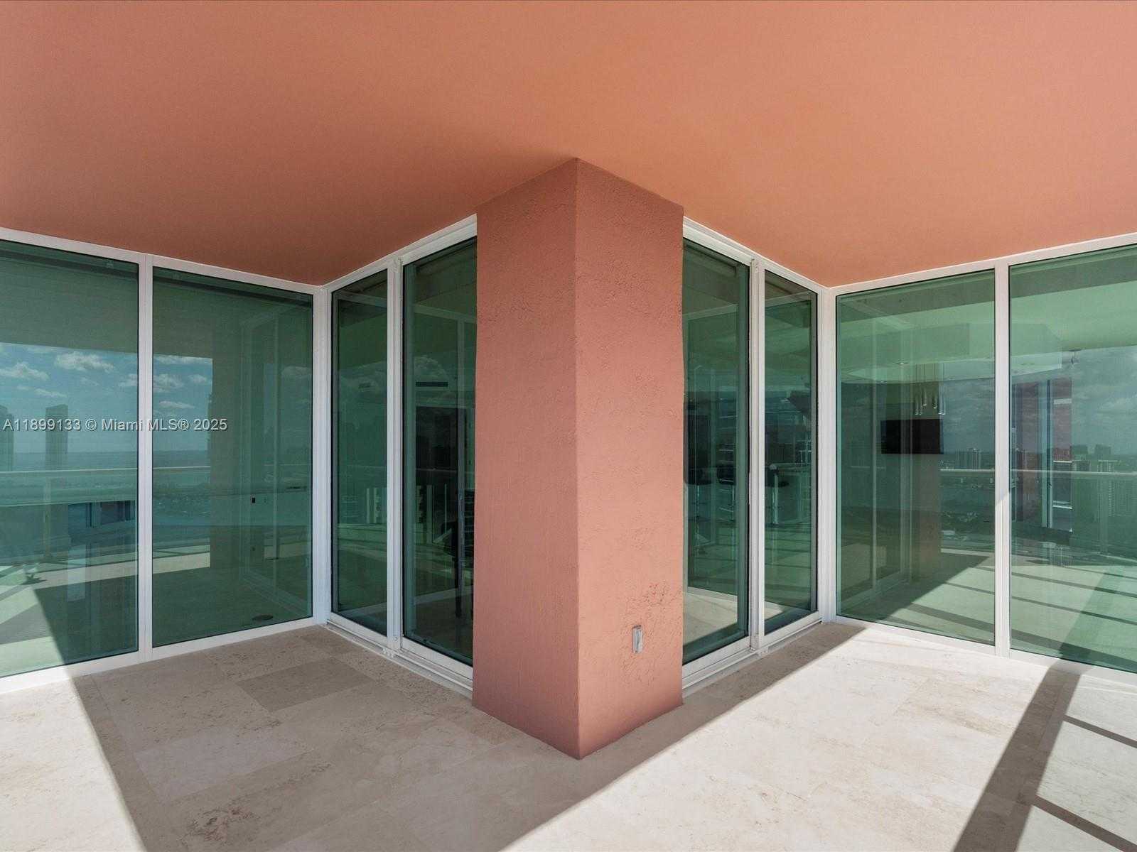 Small Image of 3370 HIDDEN BAY DR #3113, Aventura Number 50