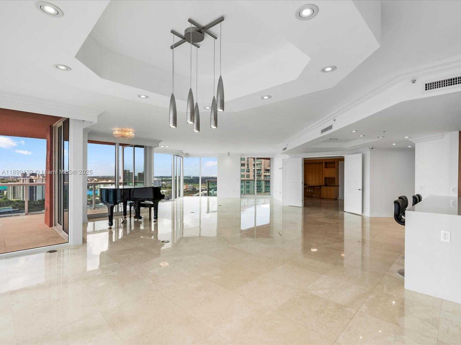 Small Image of 3370 HIDDEN BAY DR #3113, Aventura Number 8