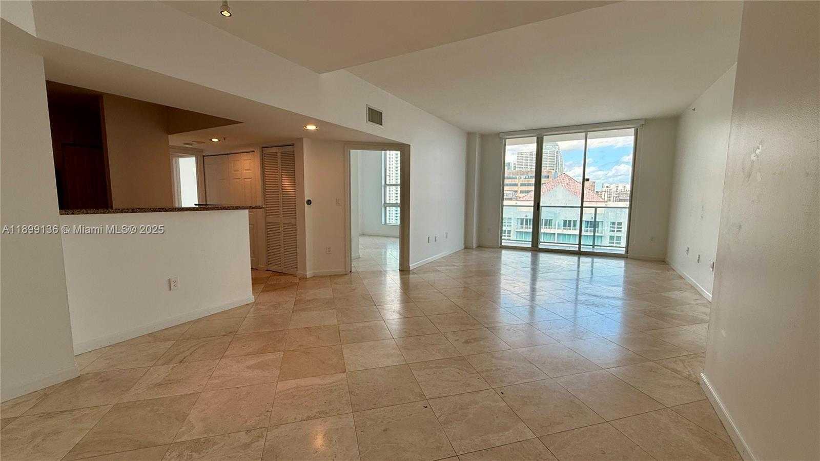 Small Image of 1155 BRICKELL BAY DR #PH104, Miami Number 3